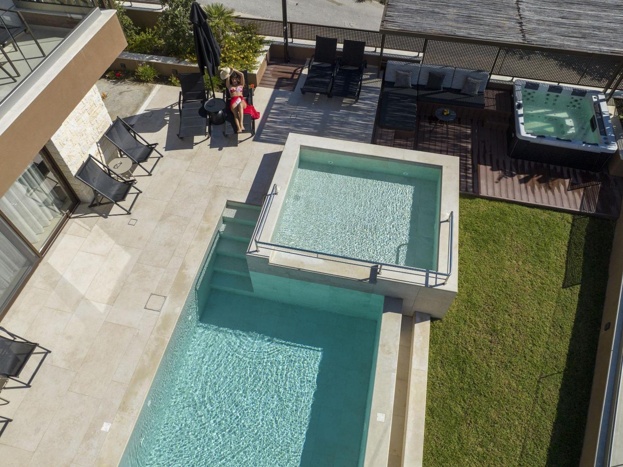אלמירידה Almi-Cove Hilltop Villas מראה חיצוני תמונה